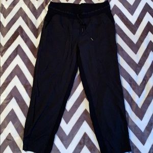 Lululemon cropped pants